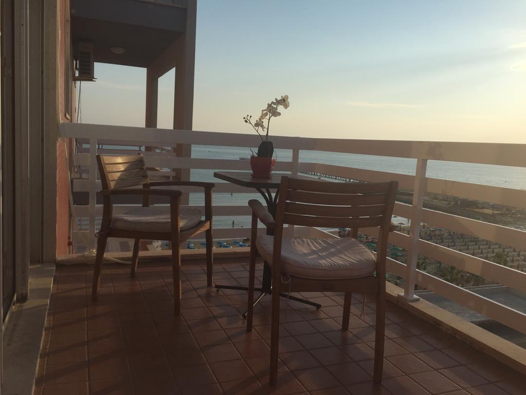 Claudine Apartment Dıraç Dış mekan fotoğraf